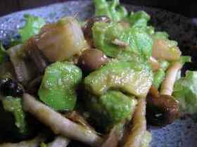 ホタテとアボカドとキノコの生姜焼き