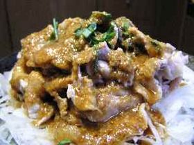 豚肉と玉葱の辛味だれ