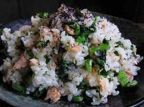 鮭と大根菜のチャーハン