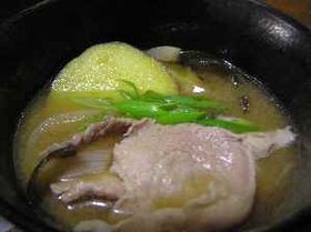 サツマイモ豚汁