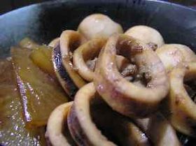 イカと里芋と大根の煮物