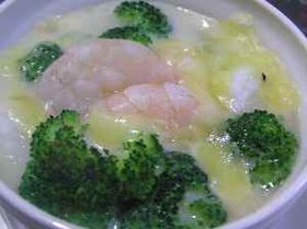 シーフードとブロッコリーのグラタン