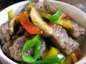 カラフルステーキ丼