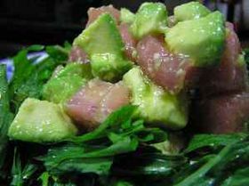 マグロとアボカドのサラダ