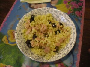 la pasta con tonno e olive.jpg