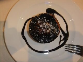 torta di carote con salsa a ciocolato.jpg