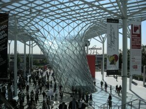 i saloni milano ガラス.jpg