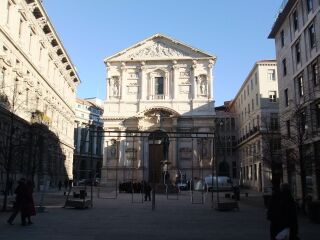 chiesa dietro galleria.jpg