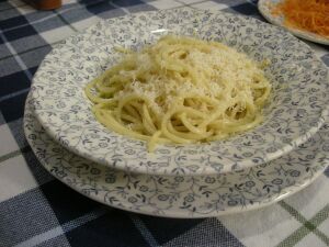 gli spghetti aglio olio peperoncino.jpg