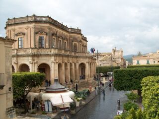 la piazza Noto 3.jpg