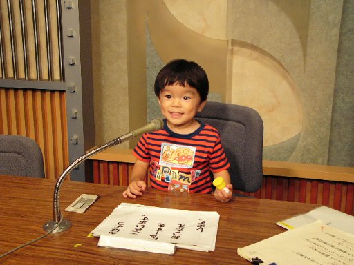 とも、アナウンサーになる。