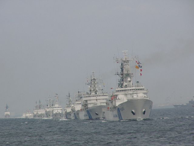 巡視船が一列に整列！