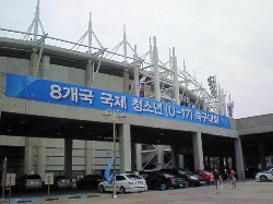 五龍競技場とは天と地（笑）