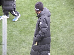 読売前監督。読売スタッフも数名。何かあるの？