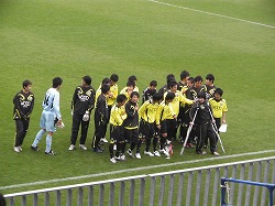 優勝した柏。大怪我の比嘉の姿も。リハビリつらいと思うけど頑張れ！