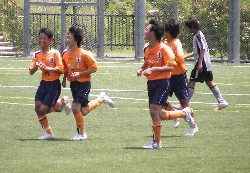 河本くんのゴールに大喜び