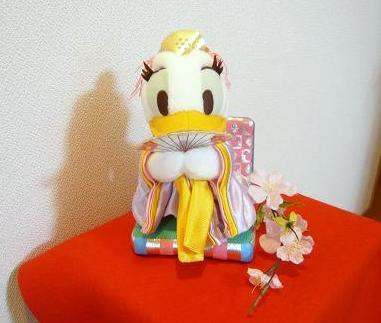 玄関のお雛様デイジー