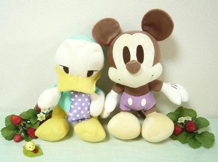 春のディスプレイ（ドナルド＆ミッキー）