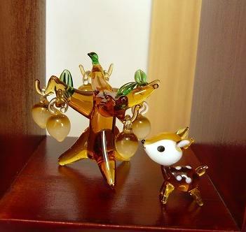 ２０１０年９月のディスプレイ／PC横（どんぐりと小鹿）