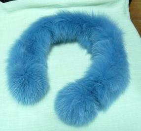 フォックスマフラー／ツインズボンボン（スノーＢＵ？）