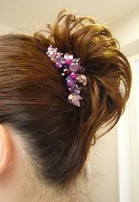 夜会巻きした上にアレンジ／左