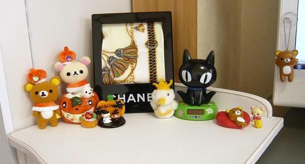 ＰＣ横のサイドテーブルにはチビキャラ集めて飾ってます