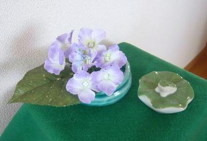 玄関の中も紫陽花が。