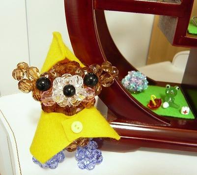 ２０１０年梅雨／ＰＣ横（カッパを着たクマさん）