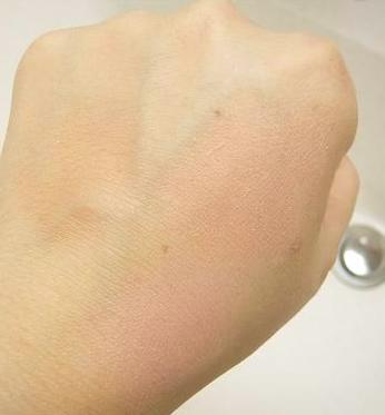 ３色のチークになります