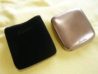 ラディアントシャドウケース