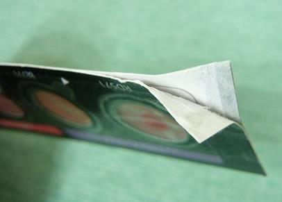 サンプル活用法／開いていくとプラ部分が見えるので