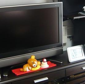２０１０年お正月／テレビボード（寝正月・全体）