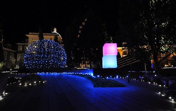 ハウステンボス／光の宮殿（前庭のイルミ２）