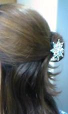 ゴムとＵピンでハーフアップ１（左）