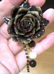 バラのストラップＢＫ