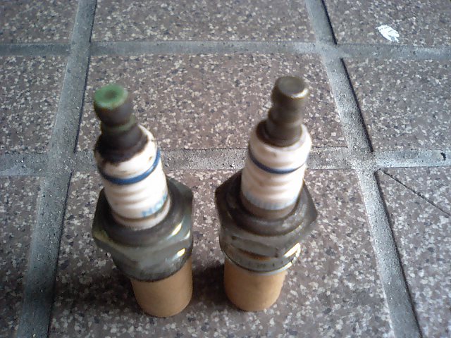 使用済みプラグ