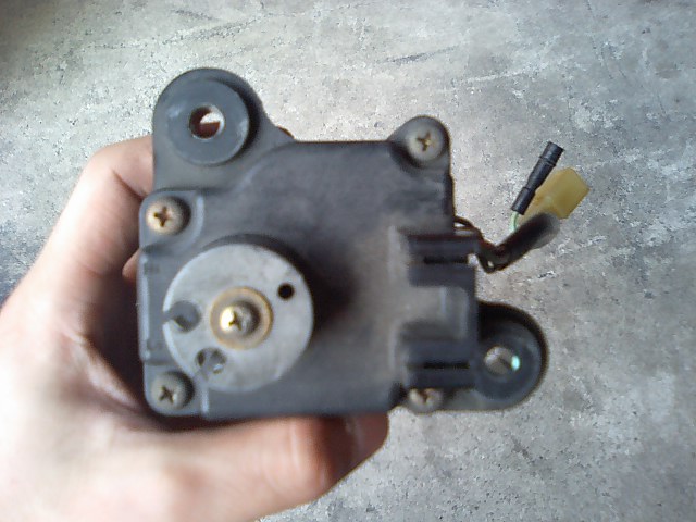 サーボモーター