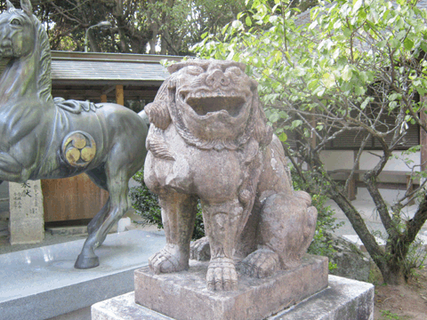 志式神社　狛犬　獅子