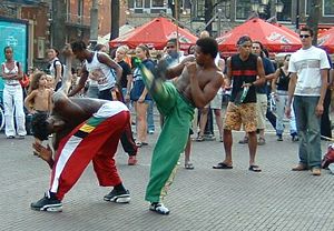 300px-Capoeira-in-the-street-2.jpg
