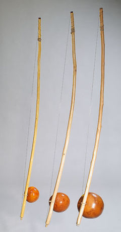 240px-Hn_3berimbau.jpg