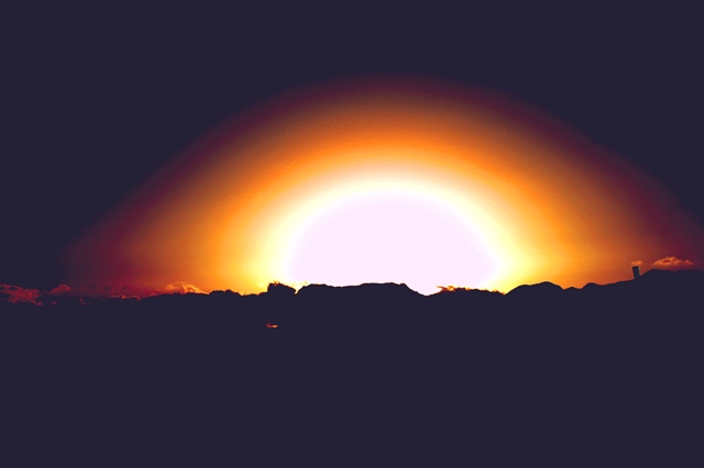 南アルプスからさす光