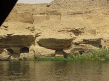 船の窓から　採石