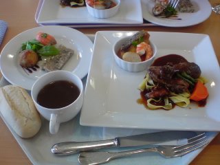 ３年食物科ﾚｽﾄﾗﾝのランチプレート