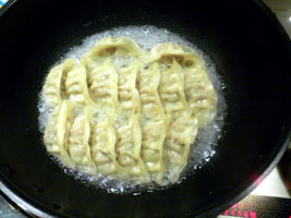 餃子焼き焼き