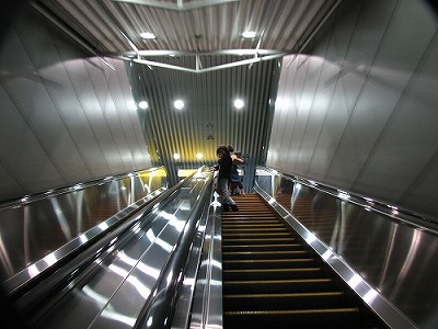 2005-11-25 23:00:11