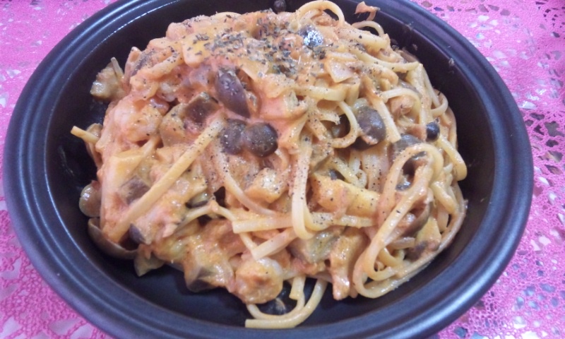 ツナとトマトのクリームパスタ