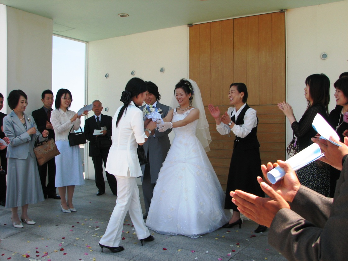 教会前～ブーケ渡し