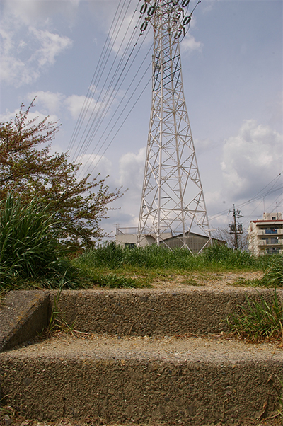 高圧線鉄塔