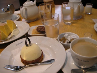 カフェ