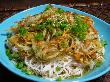 野菜かき揚げのお素麺